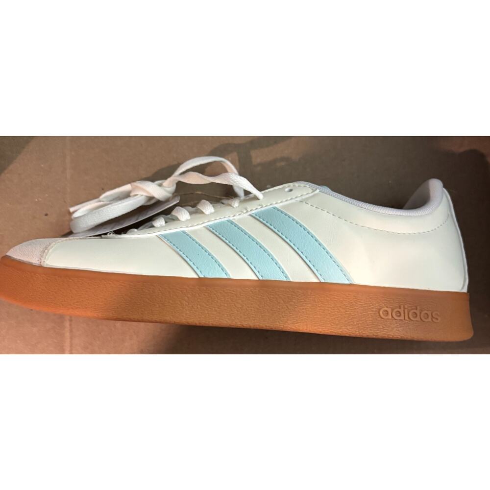 adidas Kaptir 3.0 (Model ID2098) Size 6 White Casual Sportswear